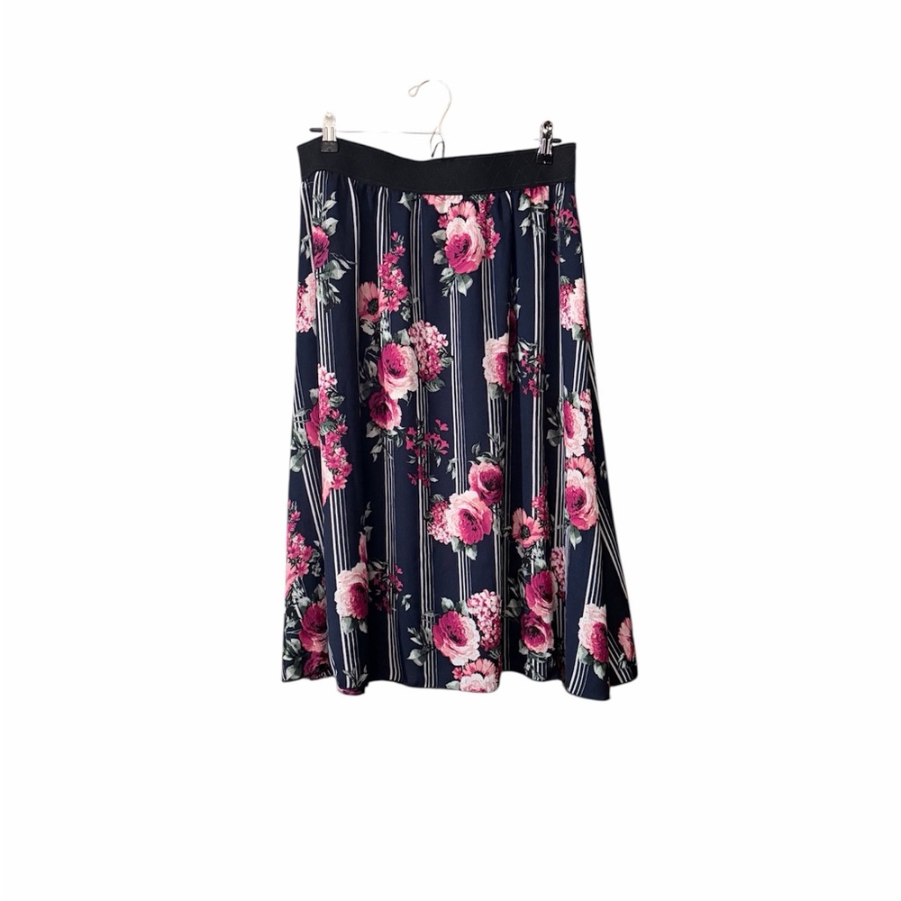 LuLaRoe Lola A-Line Skirt - Pink Floral on‎ Navy
